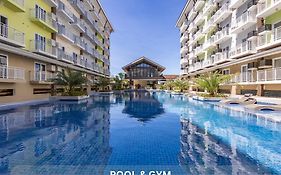 732 Express Condotel, 3 Minutes To Airport, With Gym & Pool Fast Wi-Fi, Free Netflix